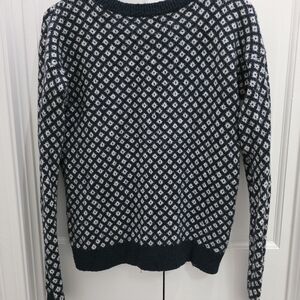 Abercrombie & Fitch Navy and White Diamond Sweater